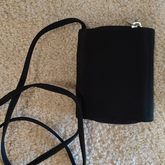 NWOT The Limited Small Black Purse with Removable Strap to Convert into a Wallet - Picture 4 of 6